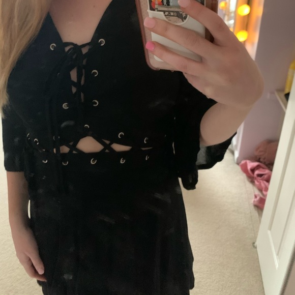 Dress - Picture 2 of 4